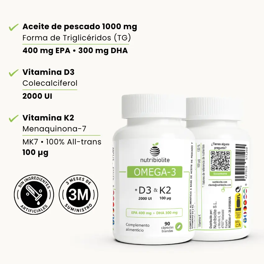 Two white Nutribolite Omega-3 dietary supplement bottles with labels for Omega-3, D3 and K2, showing: fish oil 400 mg EPA + 300 mg DHA, Vitamin D3 2000 UI, Vitamin K2 100 µg.